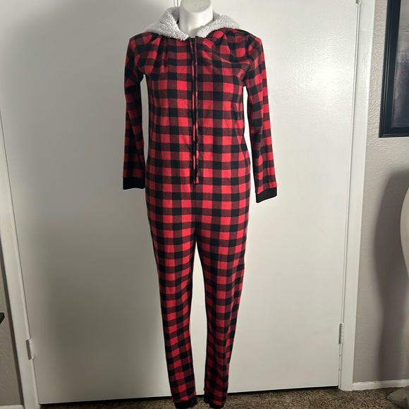 Saint Eve Thermal Pajamas - Picture 1 of 5